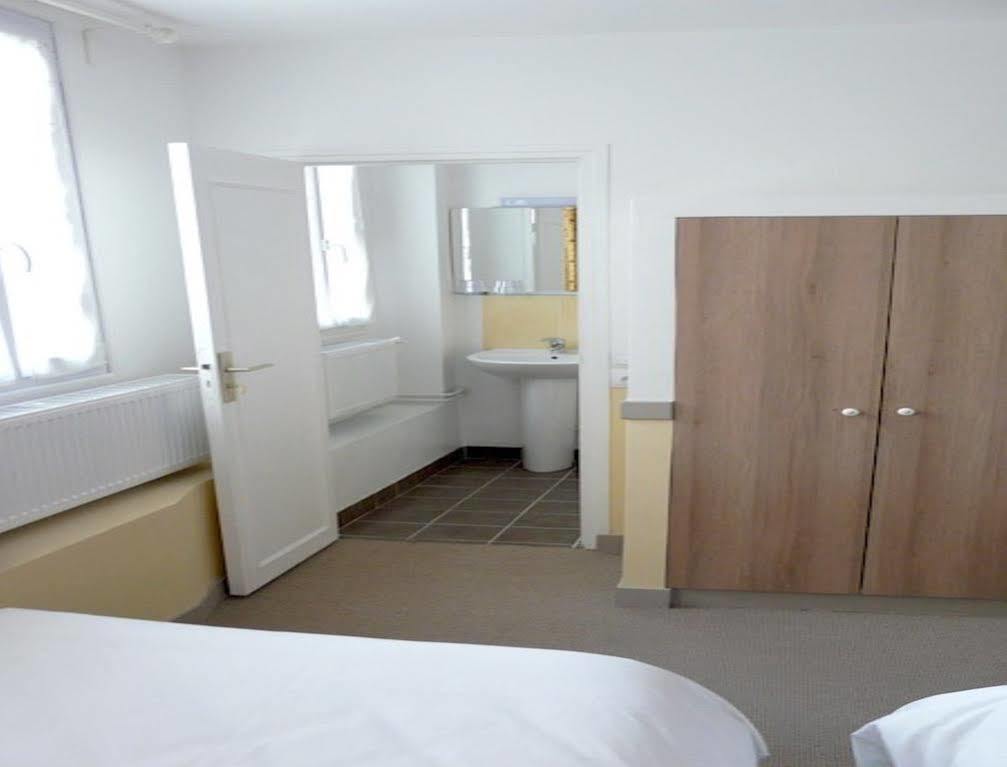 Hotel Des Bains A 10 Min De Paris Maisons-Alfort Bagian luar foto